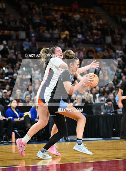 Thumbnail 1 in Riverdale Ridge vs. Legend (CHSAA 6A Final Four) photogallery.