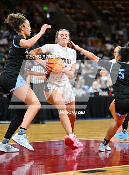Thumbnail 1 in Riverdale Ridge vs. Legend (CHSAA 6A Final Four) photogallery.
