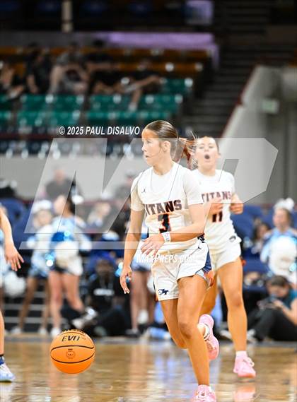 Thumbnail 3 in Riverdale Ridge vs. Legend (CHSAA 6A Final Four) photogallery.