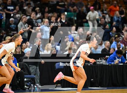 Thumbnail 3 in Riverdale Ridge vs. Legend (CHSAA 6A Final Four) photogallery.