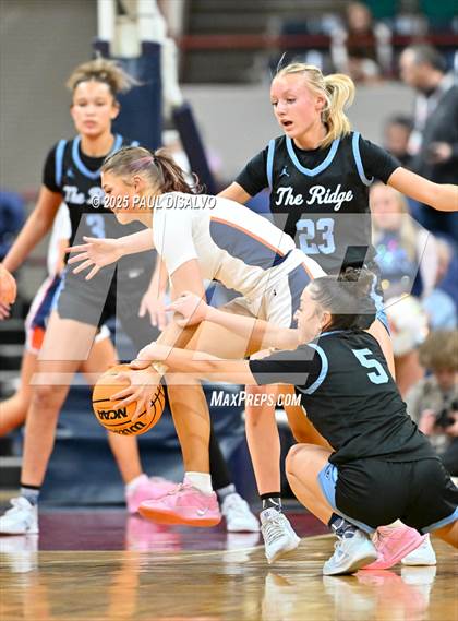 Thumbnail 3 in Riverdale Ridge vs. Legend (CHSAA 6A Final Four) photogallery.