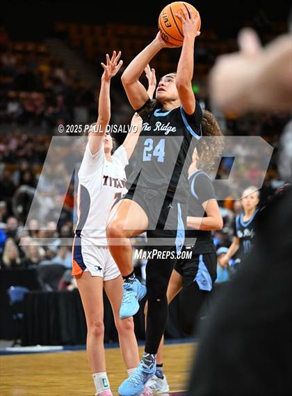 Thumbnail 2 in Riverdale Ridge vs. Legend (CHSAA 6A Final Four) photogallery.