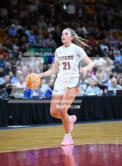 Thumbnail 2 in Riverdale Ridge vs. Legend (CHSAA 6A Final Four) photogallery.