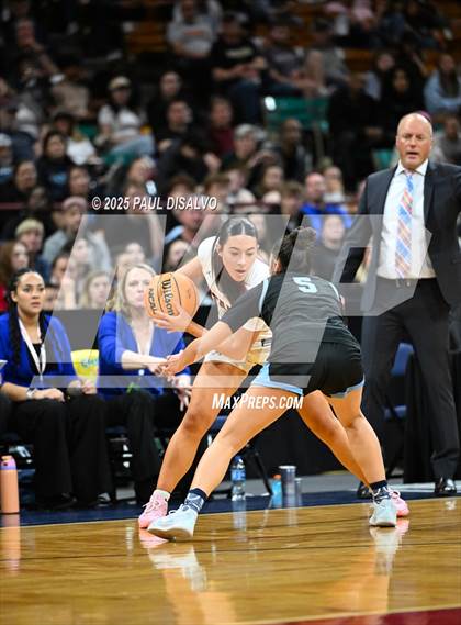 Thumbnail 3 in Riverdale Ridge vs. Legend (CHSAA 6A Final Four) photogallery.
