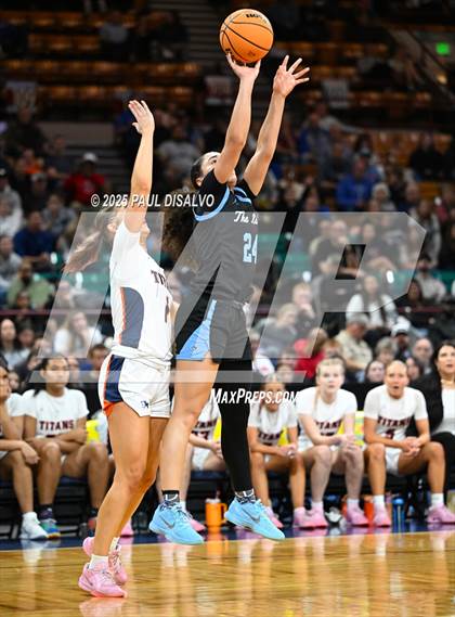 Thumbnail 2 in Riverdale Ridge vs. Legend (CHSAA 6A Final Four) photogallery.