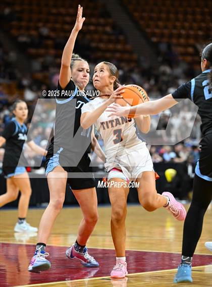 Thumbnail 1 in Riverdale Ridge vs. Legend (CHSAA 6A Final Four) photogallery.