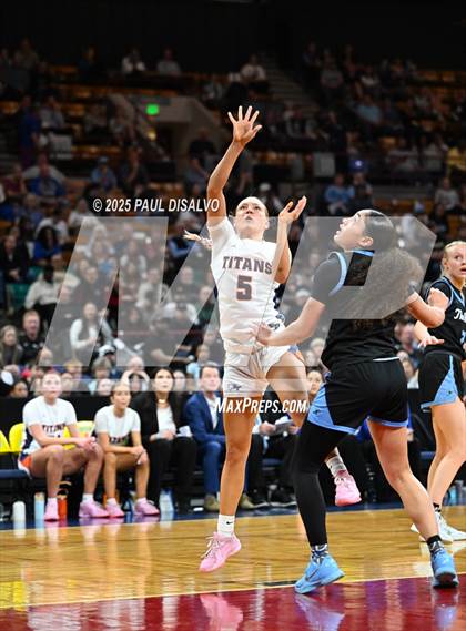 Thumbnail 3 in Riverdale Ridge vs. Legend (CHSAA 6A Final Four) photogallery.