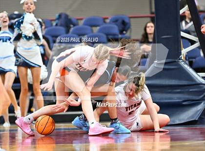 Thumbnail 2 in Riverdale Ridge vs. Legend (CHSAA 6A Final Four) photogallery.