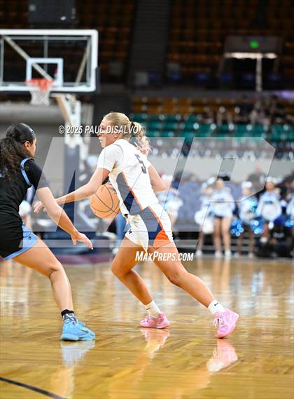 Thumbnail 3 in Riverdale Ridge vs. Legend (CHSAA 6A Final Four) photogallery.