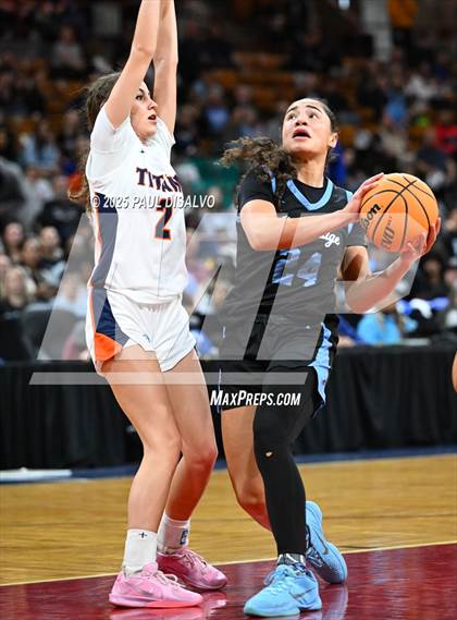 Thumbnail 2 in Riverdale Ridge vs. Legend (CHSAA 6A Final Four) photogallery.
