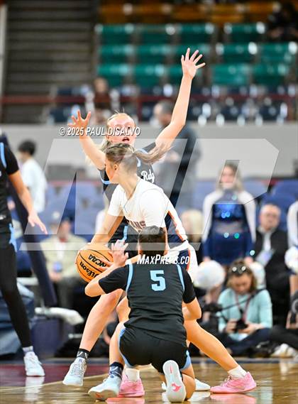 Thumbnail 1 in Riverdale Ridge vs. Legend (CHSAA 6A Final Four) photogallery.