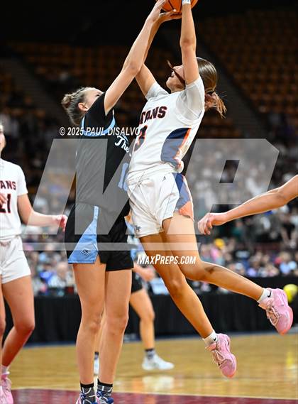 Thumbnail 3 in Riverdale Ridge vs. Legend (CHSAA 6A Final Four) photogallery.