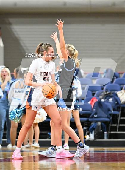 Thumbnail 1 in Riverdale Ridge vs. Legend (CHSAA 6A Final Four) photogallery.