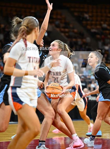 Thumbnail 1 in Riverdale Ridge vs. Legend (CHSAA 6A Final Four) photogallery.