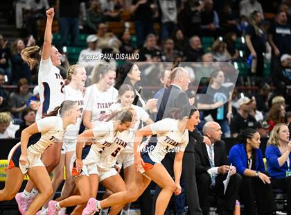 Thumbnail 2 in Riverdale Ridge vs. Legend (CHSAA 6A Final Four) photogallery.