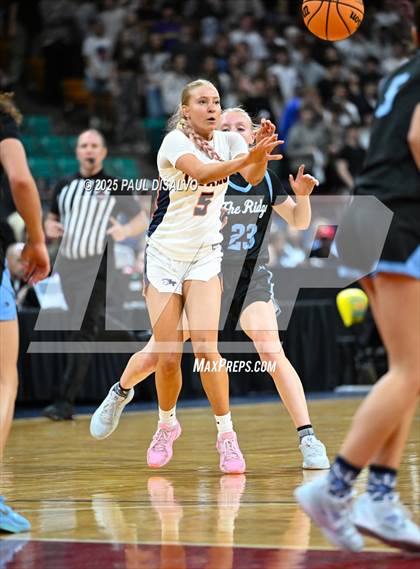 Thumbnail 2 in Riverdale Ridge vs. Legend (CHSAA 6A Final Four) photogallery.