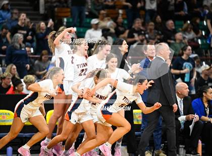 Thumbnail 3 in Riverdale Ridge vs. Legend (CHSAA 6A Final Four) photogallery.