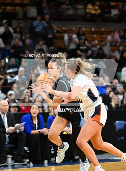 Thumbnail 2 in Riverdale Ridge vs. Legend (CHSAA 6A Final Four) photogallery.