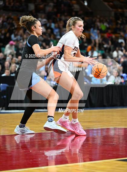 Thumbnail 3 in Riverdale Ridge vs. Legend (CHSAA 6A Final Four) photogallery.