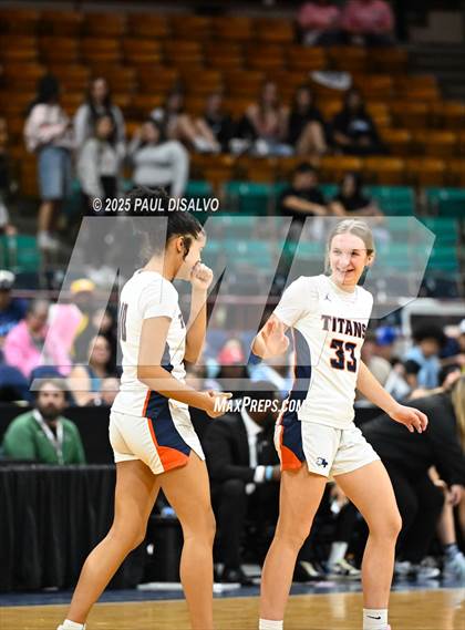 Thumbnail 3 in Riverdale Ridge vs. Legend (CHSAA 6A Final Four) photogallery.