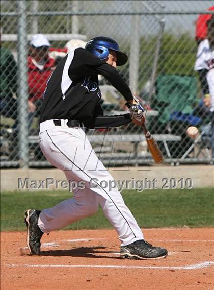 Thumbnail 1 in Grandview vs. Denver East (5A District Playoff) photogallery.