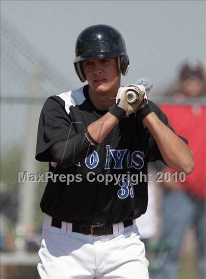 Thumbnail 2 in Grandview vs. Denver East (5A District Playoff) photogallery.