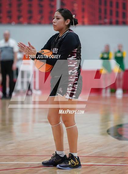 Thumbnail 2 in Pyramid Lake vs. Eureka (NIAA Class 1A State Championship) photogallery.