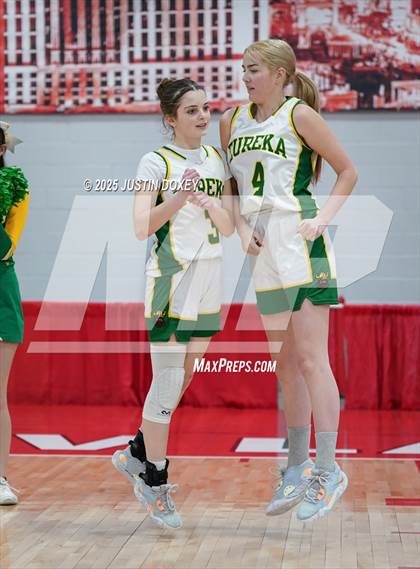 Thumbnail 1 in Pyramid Lake vs. Eureka (NIAA Class 1A State Championship) photogallery.
