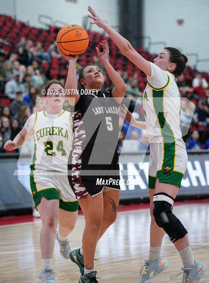Thumbnail 2 in Pyramid Lake vs. Eureka (NIAA Class 1A State Championship) photogallery.