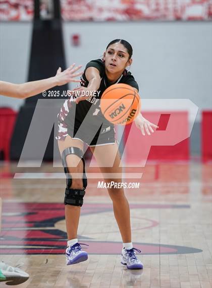 Thumbnail 1 in Pyramid Lake vs. Eureka (NIAA Class 1A State Championship) photogallery.