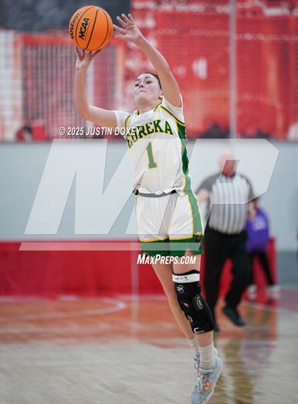 Thumbnail 2 in Pyramid Lake vs. Eureka (NIAA Class 1A State Championship) photogallery.