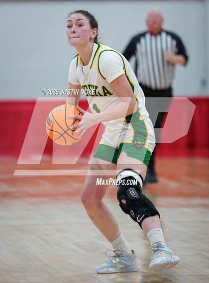 Thumbnail 1 in Pyramid Lake vs. Eureka (NIAA Class 1A State Championship) photogallery.