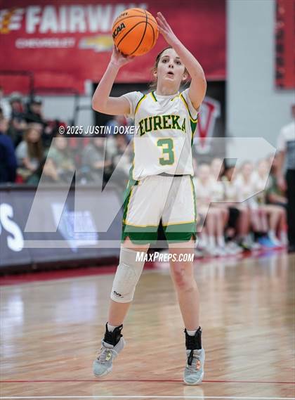 Thumbnail 3 in Pyramid Lake vs. Eureka (NIAA Class 1A State Championship) photogallery.