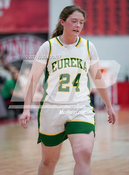 Thumbnail 1 in Pyramid Lake vs. Eureka (NIAA Class 1A State Championship) photogallery.