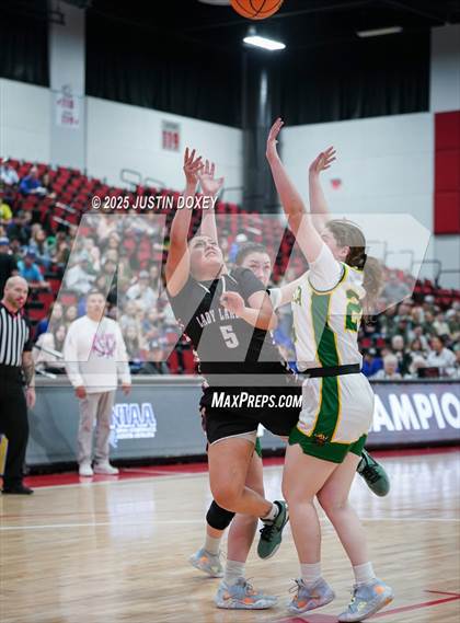 Thumbnail 3 in Pyramid Lake vs. Eureka (NIAA Class 1A State Championship) photogallery.