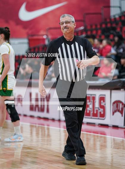 Thumbnail 3 in Pyramid Lake vs. Eureka (NIAA Class 1A State Championship) photogallery.