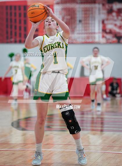 Thumbnail 2 in Pyramid Lake vs. Eureka (NIAA Class 1A State Championship) photogallery.
