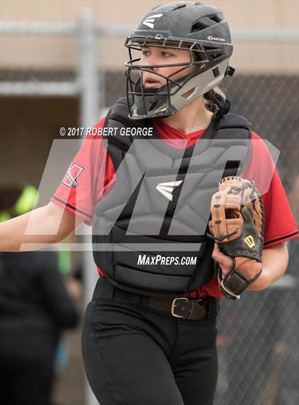 Thumbnail 3 in Muskego vs Franklin (WIAA Division 1 Regional) photogallery.