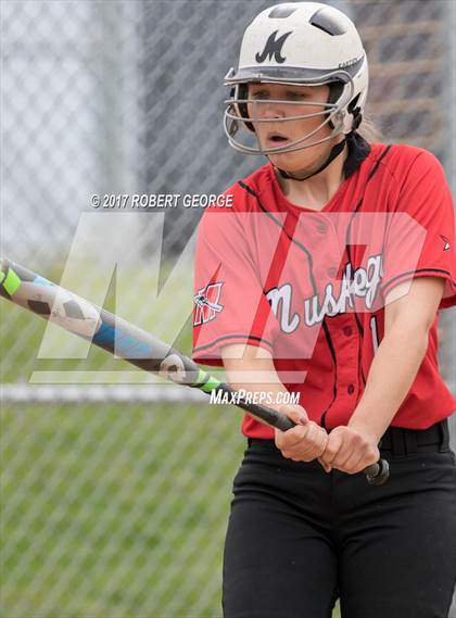 Thumbnail 2 in Muskego vs Franklin (WIAA Division 1 Regional) photogallery.