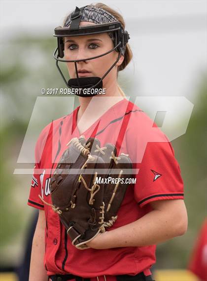 Thumbnail 1 in Muskego vs Franklin (WIAA Division 1 Regional) photogallery.