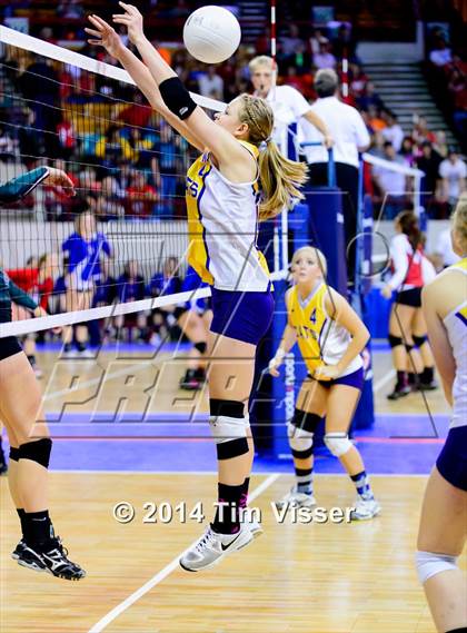 Thumbnail 2 in Fleming vs. Kit Carson (CHSAA 1A Semifinal Playoff) photogallery.