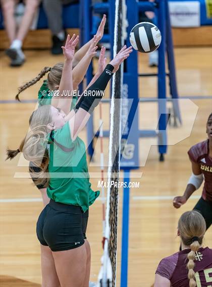 Thumbnail 3 in Yorktown vs. Brebeuf Jesuit Preparatory (IHSAA 4A Regional semi-final) photogallery.