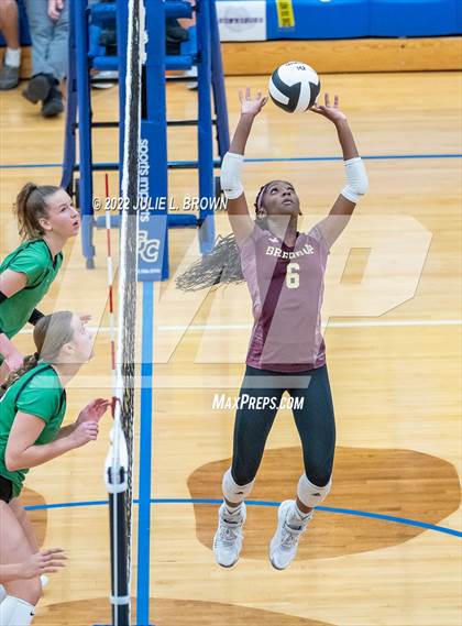 Thumbnail 2 in Yorktown vs. Brebeuf Jesuit Preparatory (IHSAA 4A Regional semi-final) photogallery.