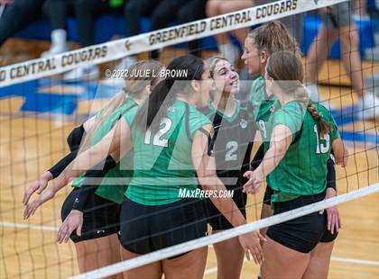 Thumbnail 3 in Yorktown vs. Brebeuf Jesuit Preparatory (IHSAA 4A Regional semi-final) photogallery.