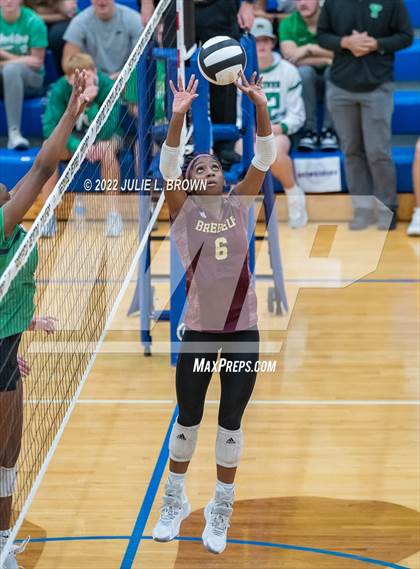 Thumbnail 2 in Yorktown vs. Brebeuf Jesuit Preparatory (IHSAA 4A Regional semi-final) photogallery.