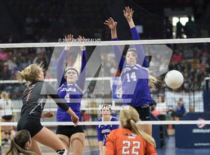 Thumbnail 2 in Lutheran vs. Sterling (CHSAA 3A Pool Play) photogallery.