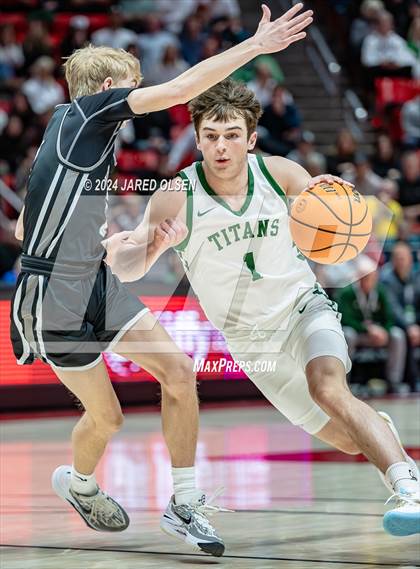 Thumbnail 1 in Highland @ Olympus (UHSAA 5A Semifinal) photogallery.