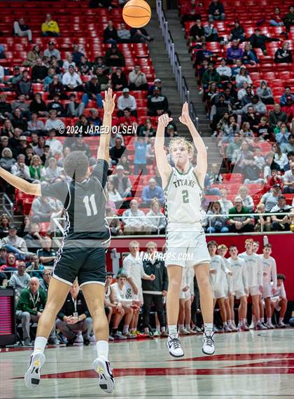 Thumbnail 2 in Highland @ Olympus (UHSAA 5A Semifinal) photogallery.