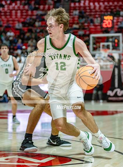 Thumbnail 3 in Highland @ Olympus (UHSAA 5A Semifinal) photogallery.