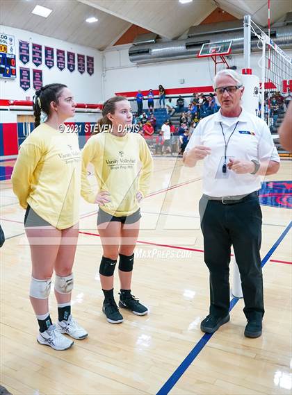 Thumbnail 1 in Rock Point vs. Tempe Prep (AIA 1A Finals) photogallery.